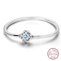 Silberarmband aus 925 Sterling Silber mit blauem Zirkonia Silberarmband aus 925 Sterling Silber mit blauem Zirkonia