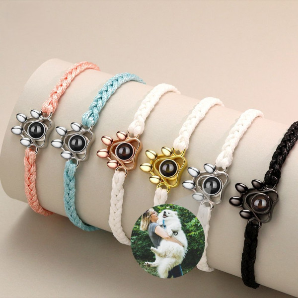 Armband mit Fotoprojektion – personalisiertes Pfoten-Armband mit eigenem Bild